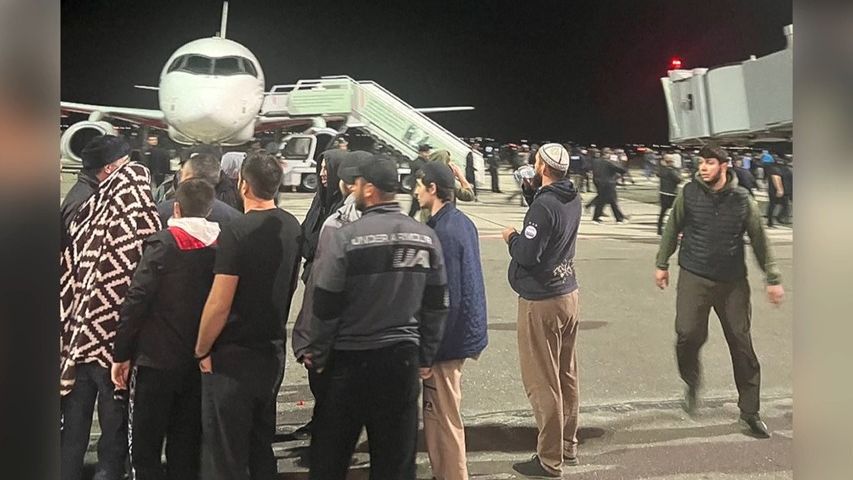 Video: Rozvášněný dav v Dagestánu na letišti ohrožoval letadlo z Izraele